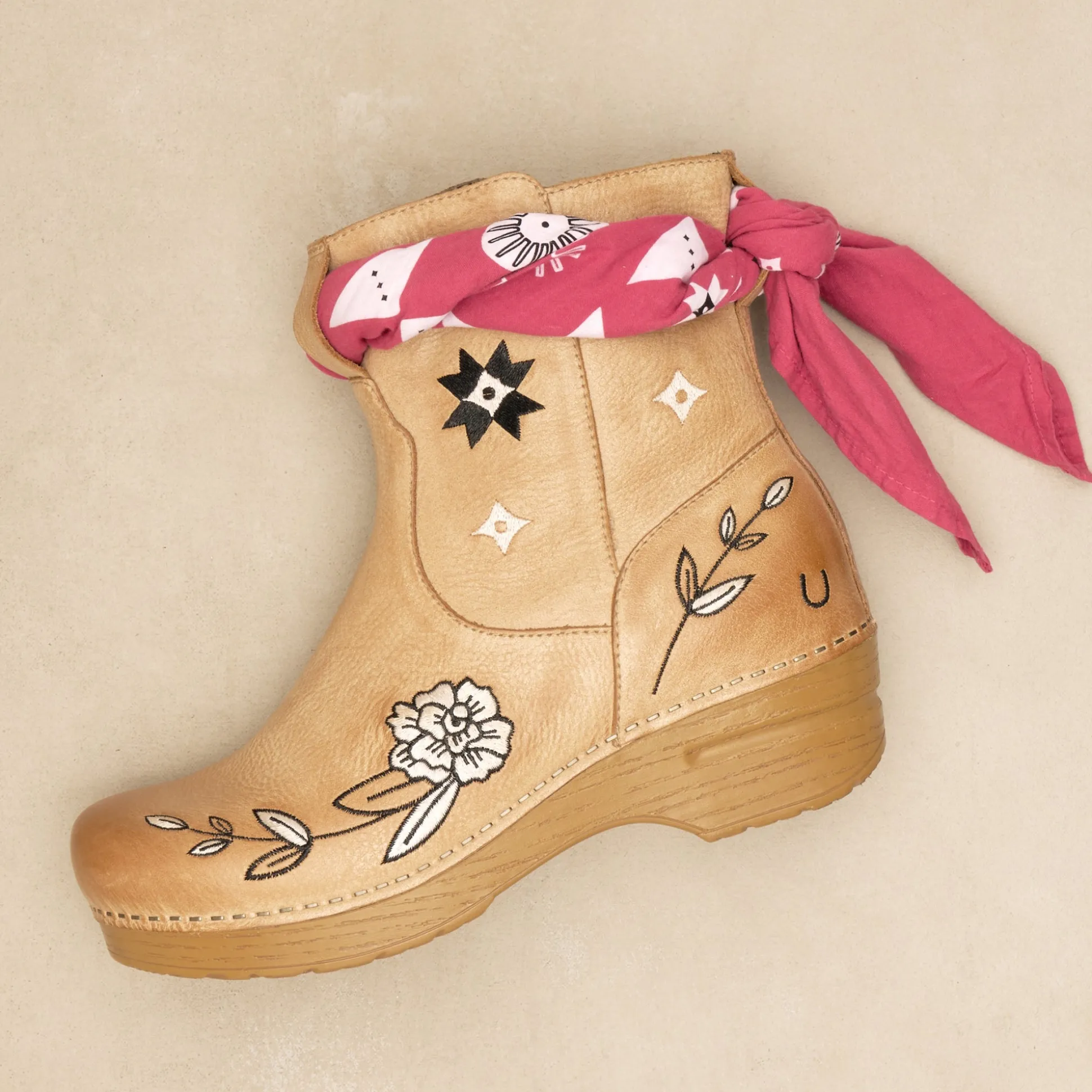 Jenni Boot & Bandana